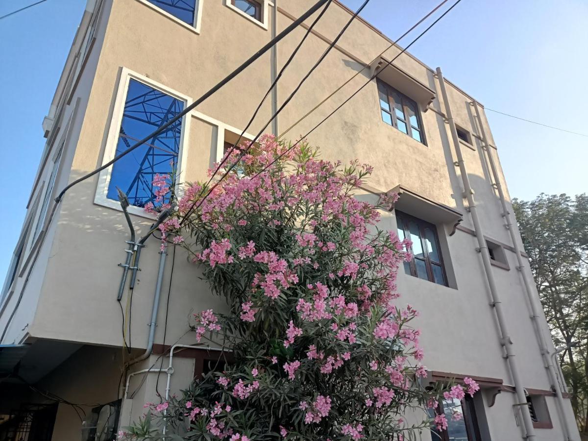 Advik Homestays Tirupati Exteriér fotografie